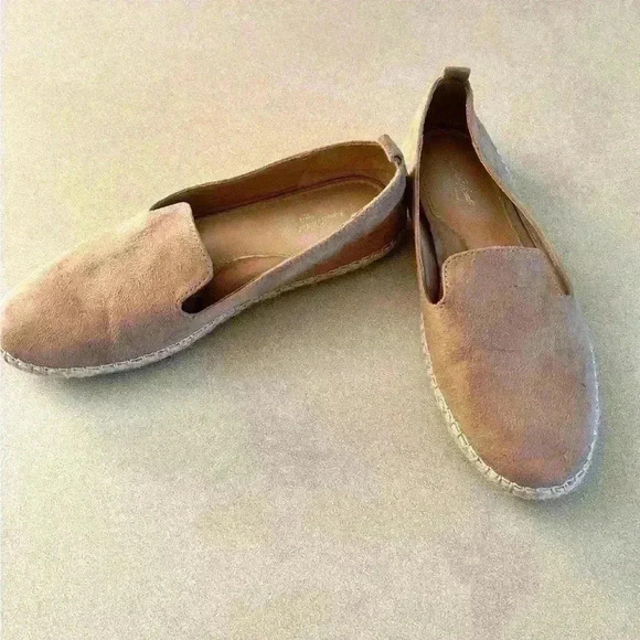 Universal Thread Slip on Espadrille, size 6.5, but fits like a 7 - Picture 1 of 4